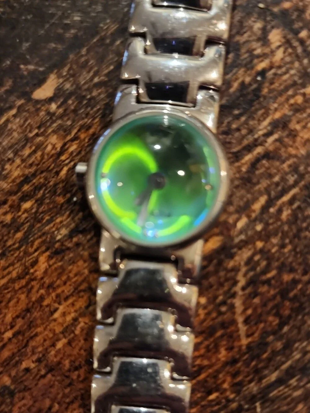 Fossil f2 wristwatch